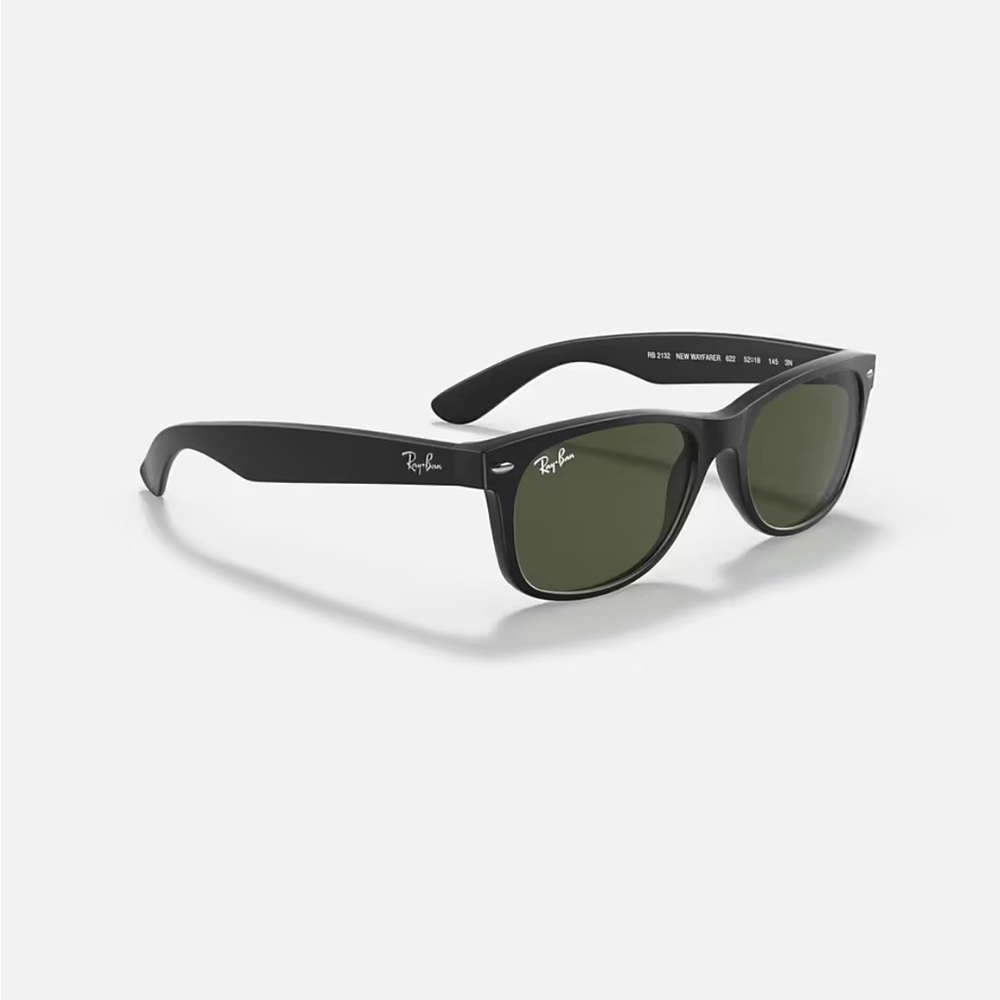 Ray-Ban Black and Green New Wayfarer Classic Sunglasses